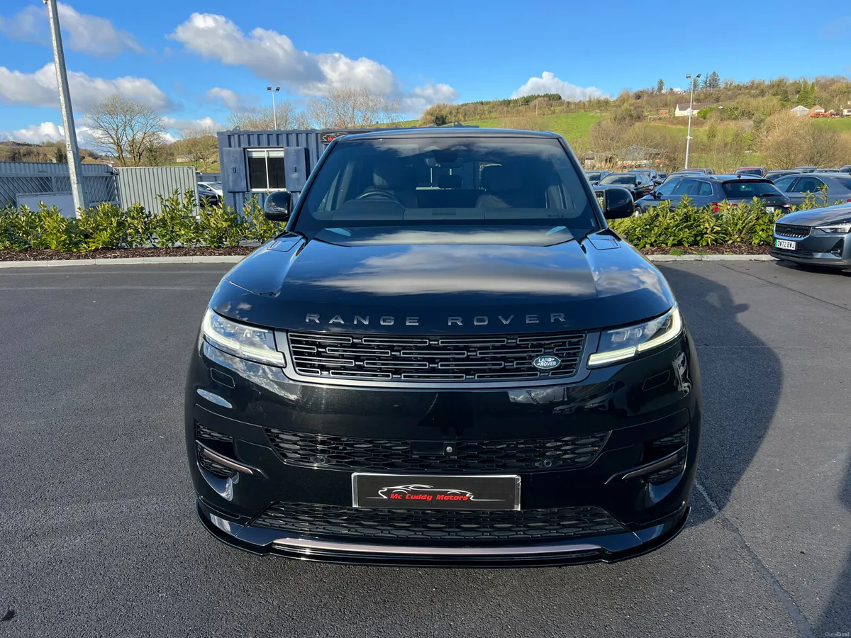 2023 Range Rover Sport P440E DYNAMIC SE PHEV PAN - Image 3