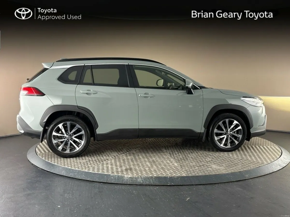 Toyota Corolla Cross HYBRID SPORT - Image 3