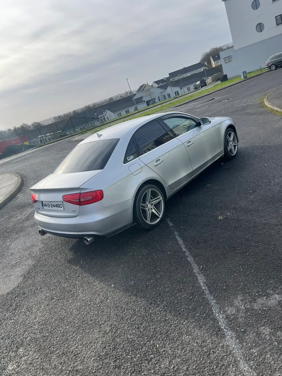 Audi A4 2014 - Image 1
