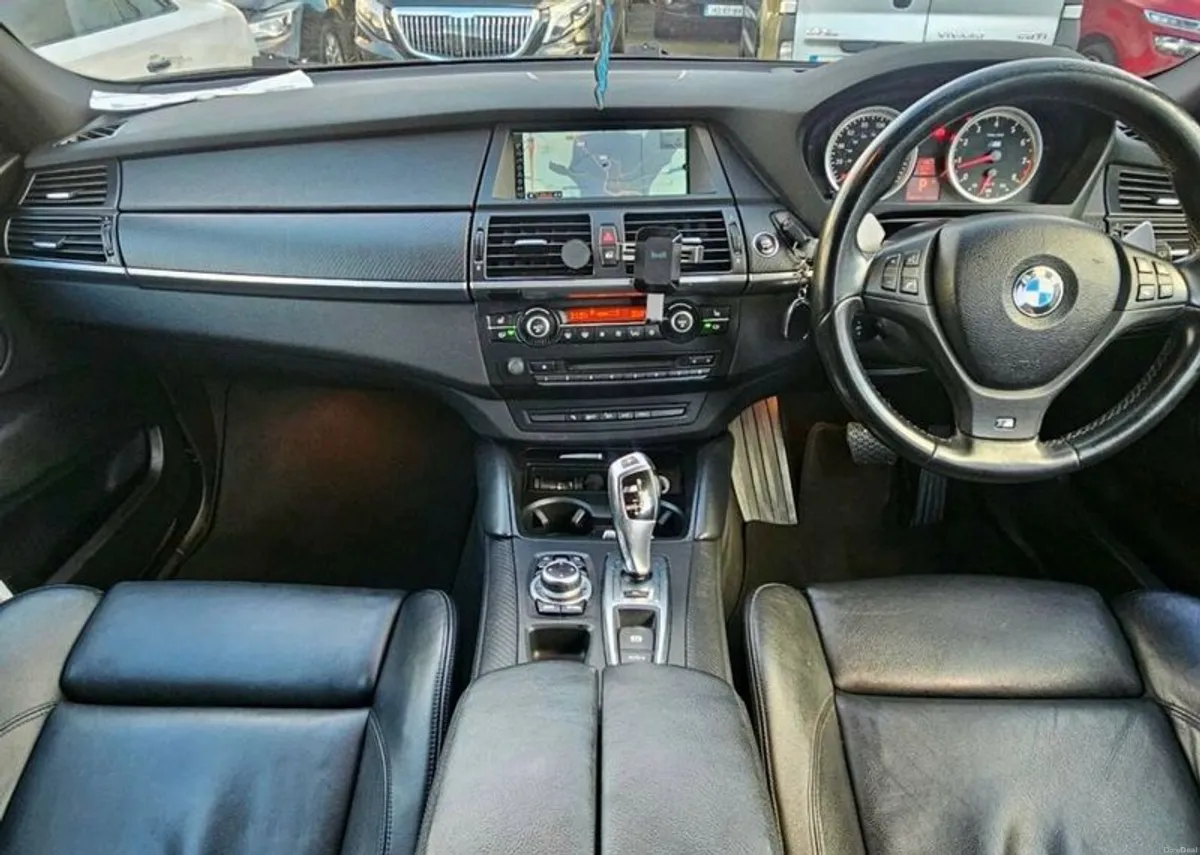 2011 Bmw X5 M 4.4 twin turbo cheap tax May sell or swap - Image 4