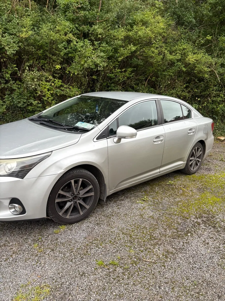 Toyota Avensis 2015 - Image 2