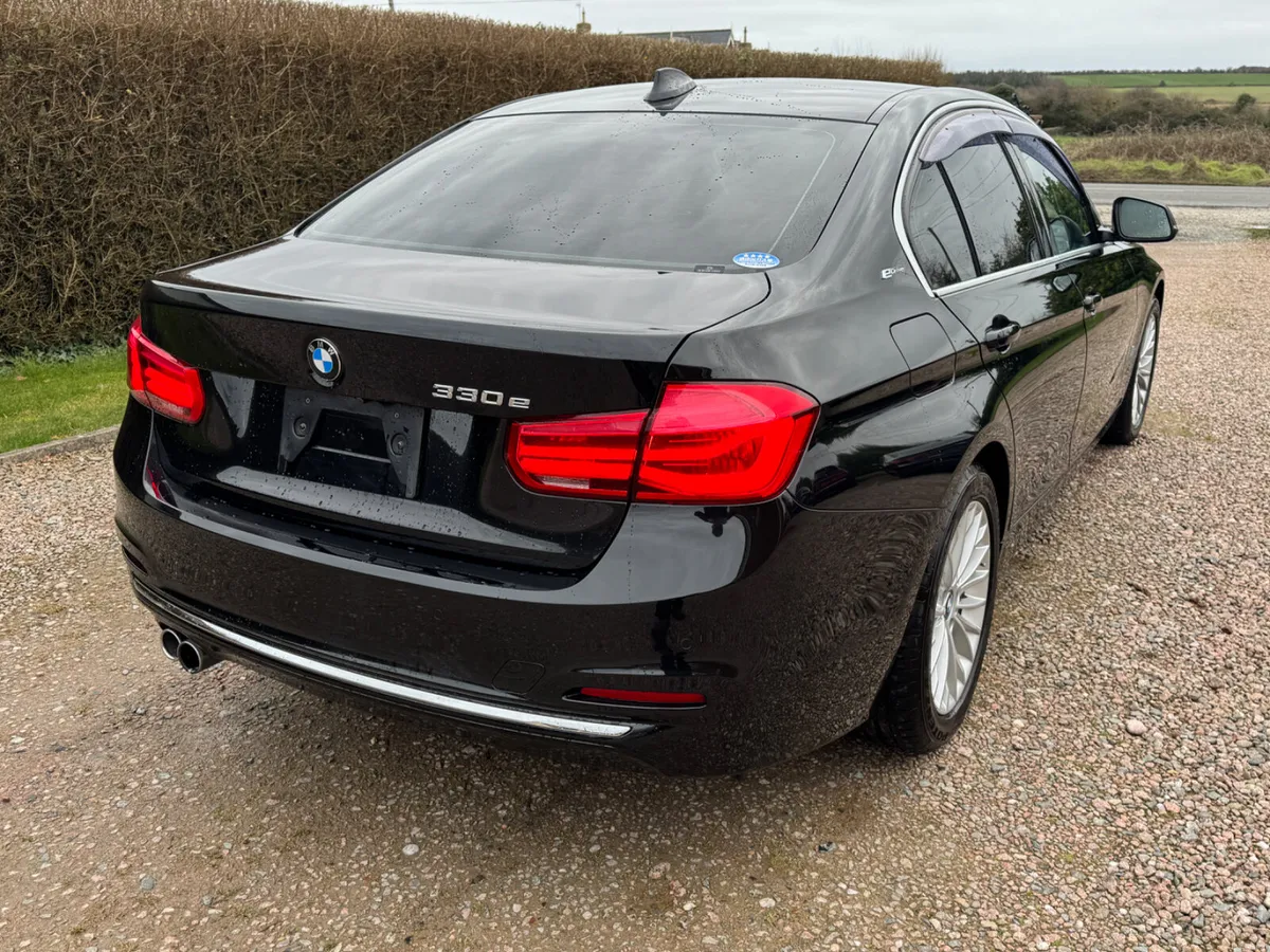 182 BMW 330e Luxery I performance - Image 4