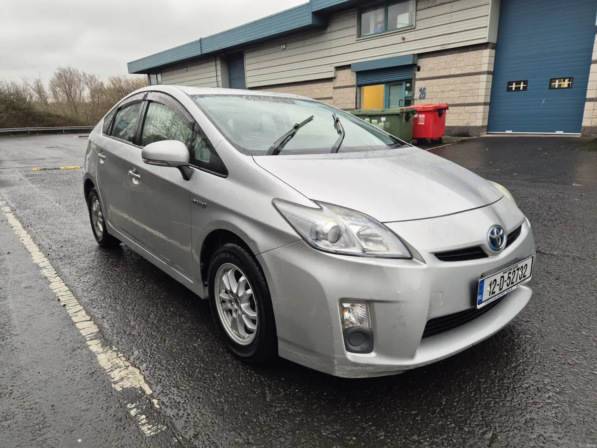 TOYOTA PRIUS / 2012 / 1.8 PETROL HYBRID /AUTOMATIC - Image 4