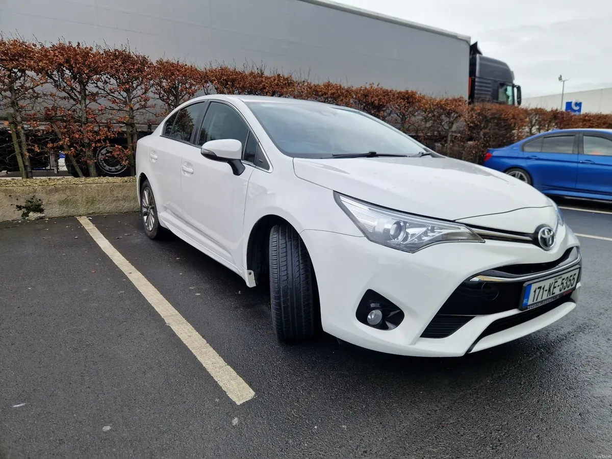 Toyota avensis VERY LOW MILEAGE - Image 1