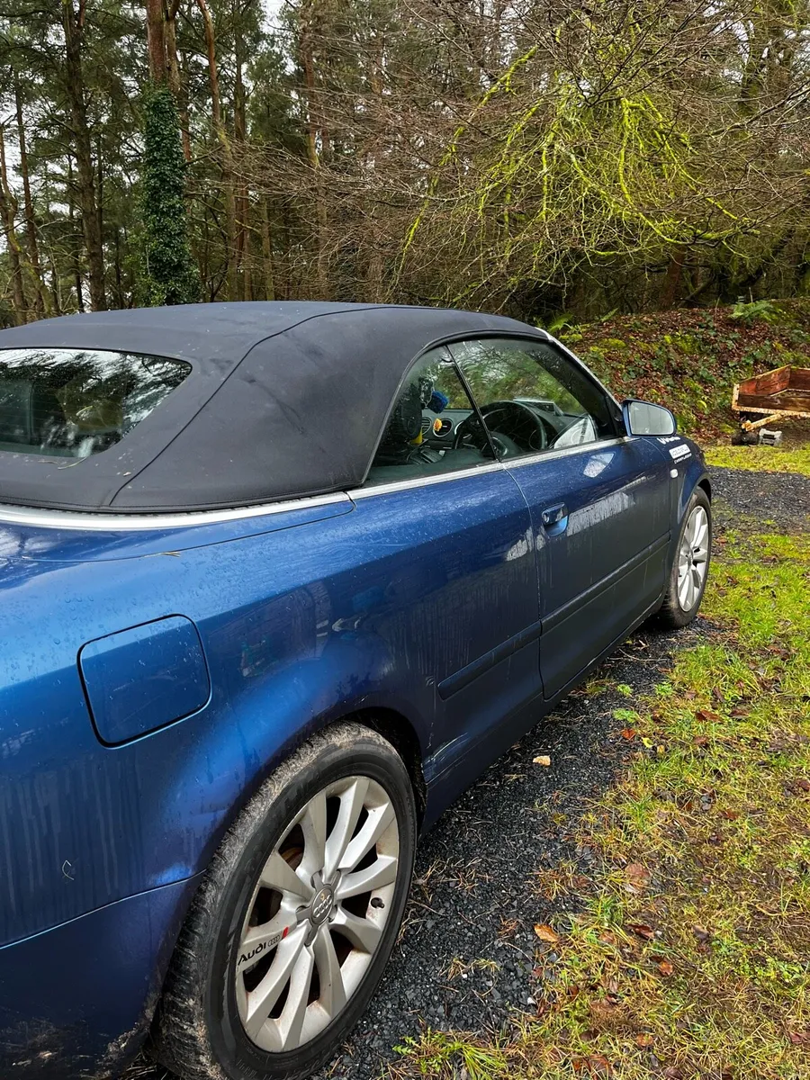 Audi A4 2008 convertible - Image 2