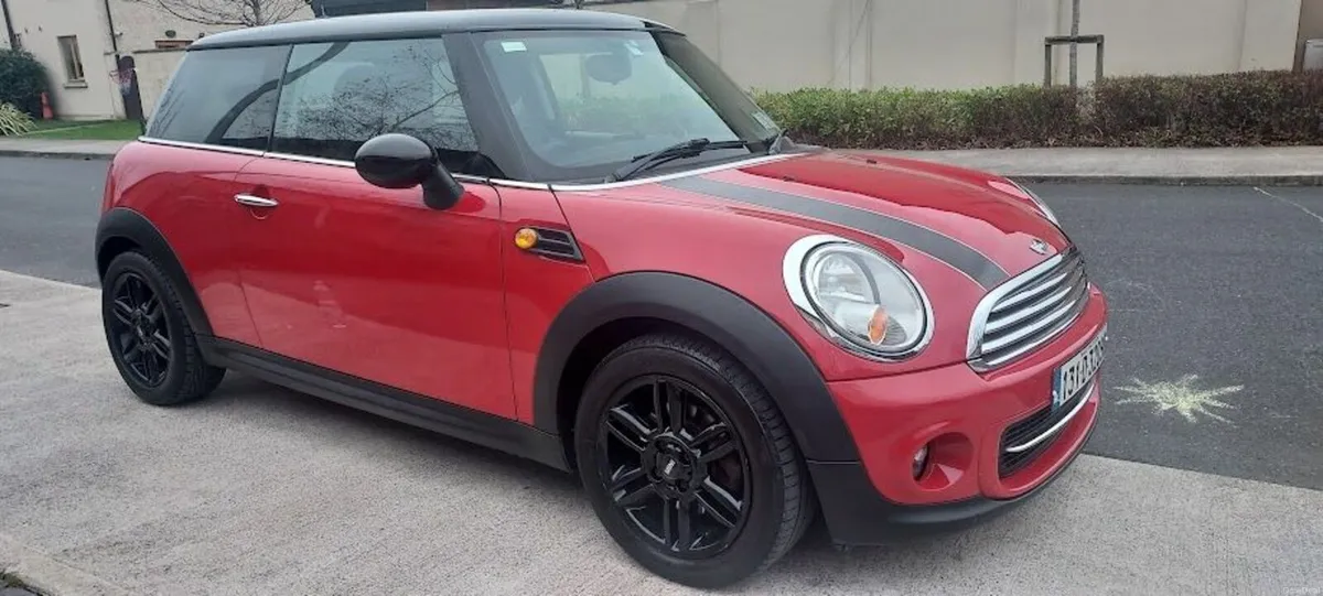 Mini Cooper 2013 - Image 1