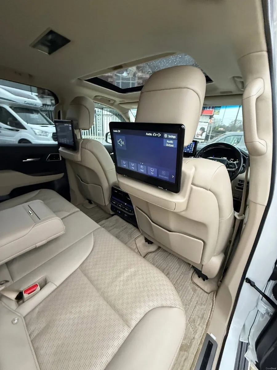 Toyota Landcruiser 3.3 Diesel LC300 - Image 3