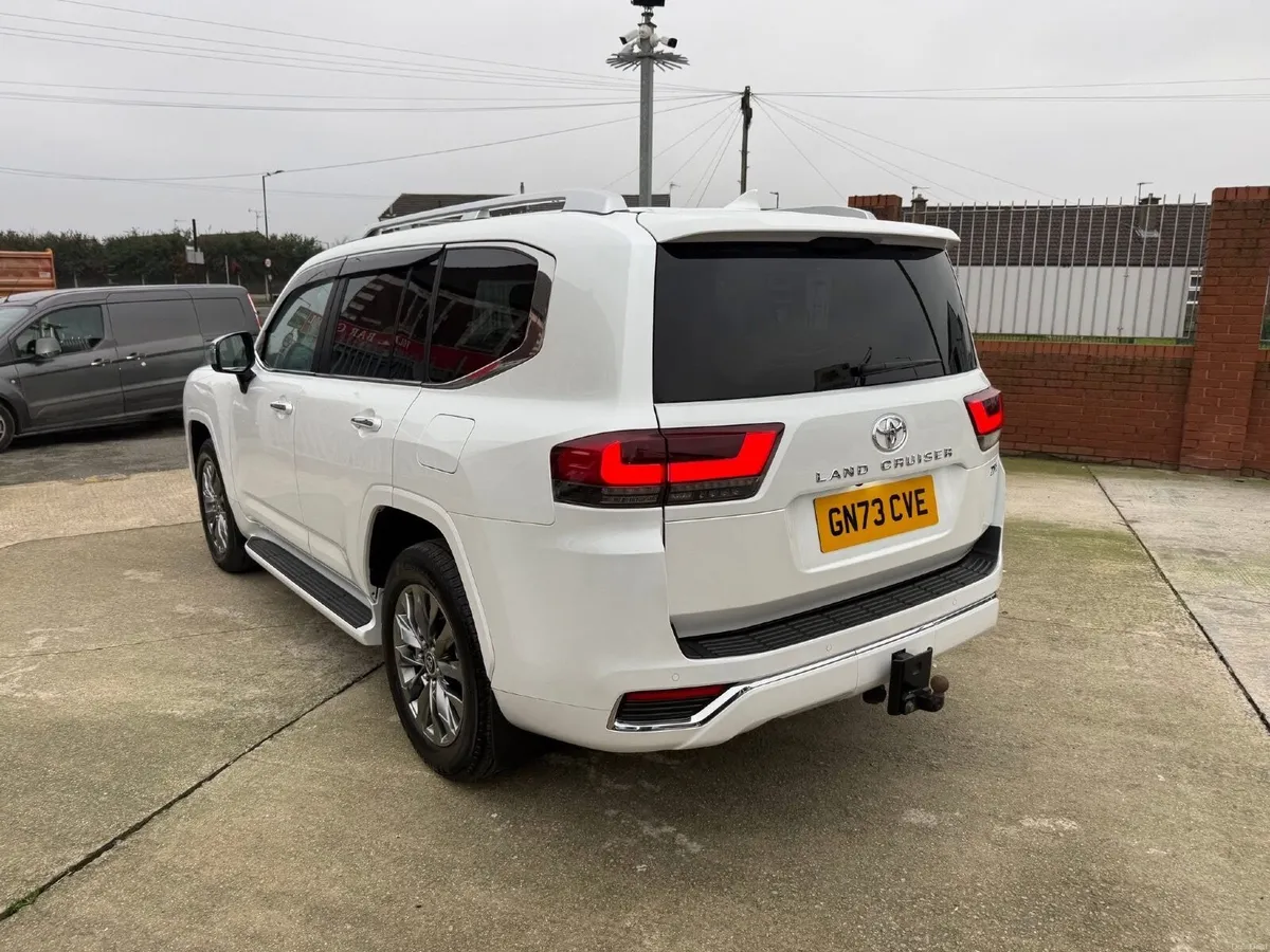 Toyota Landcruiser 3.3 Diesel LC300 - Image 4