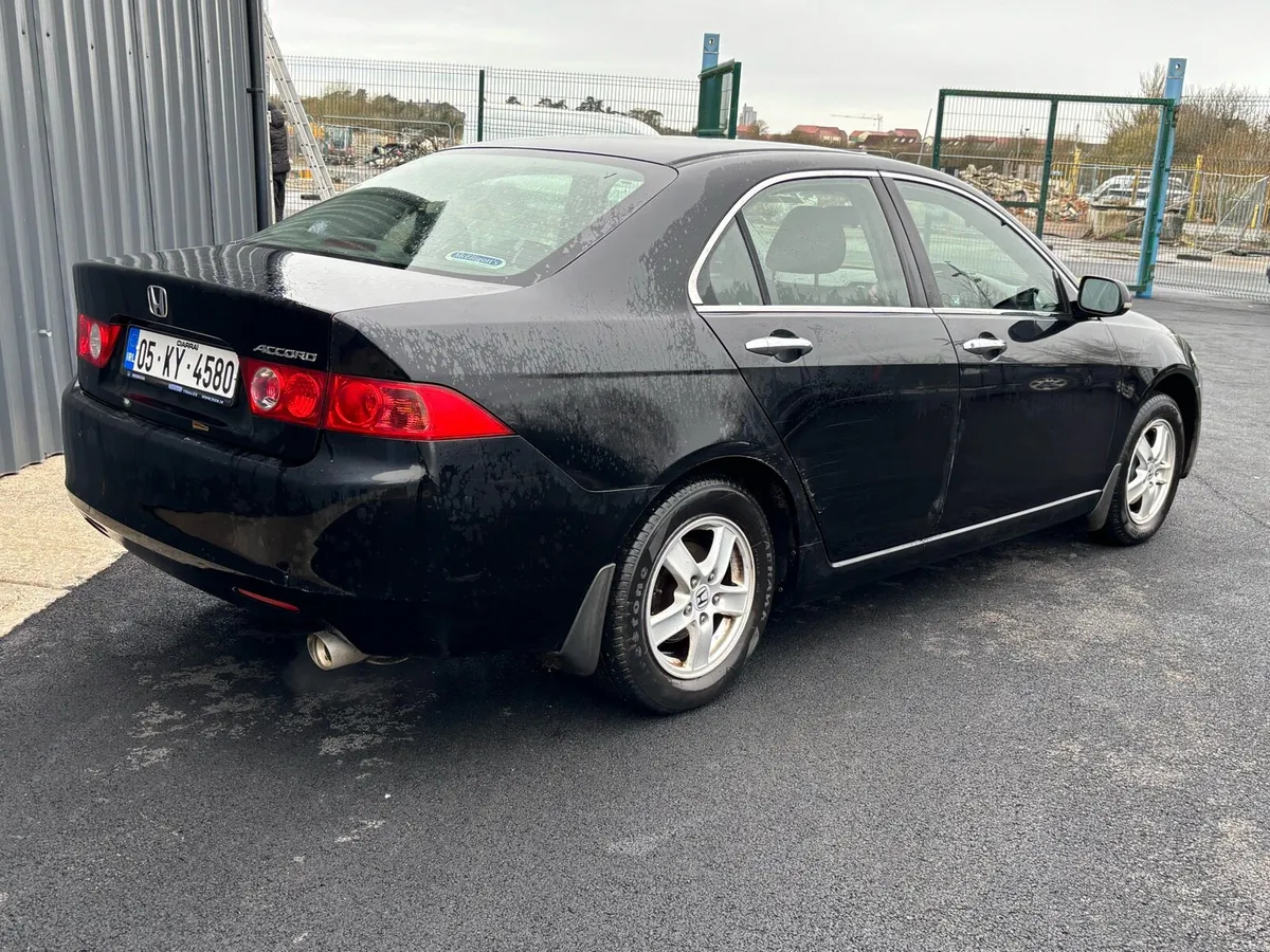 2005 Honda accord 2.0 petrol - Image 4