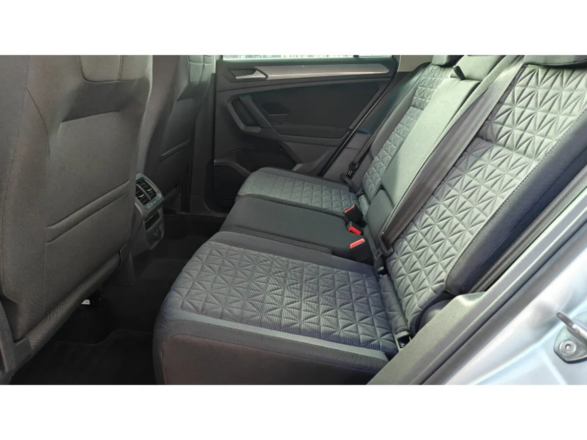 Volkswagen Tiguan LIFE 2.0 TDI 122 BHP- AS NEW- VW - Image 4