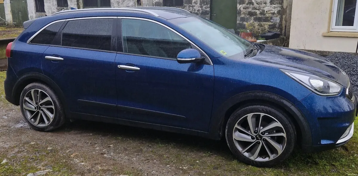 Kia Niro 2017 Low kms - Image 4