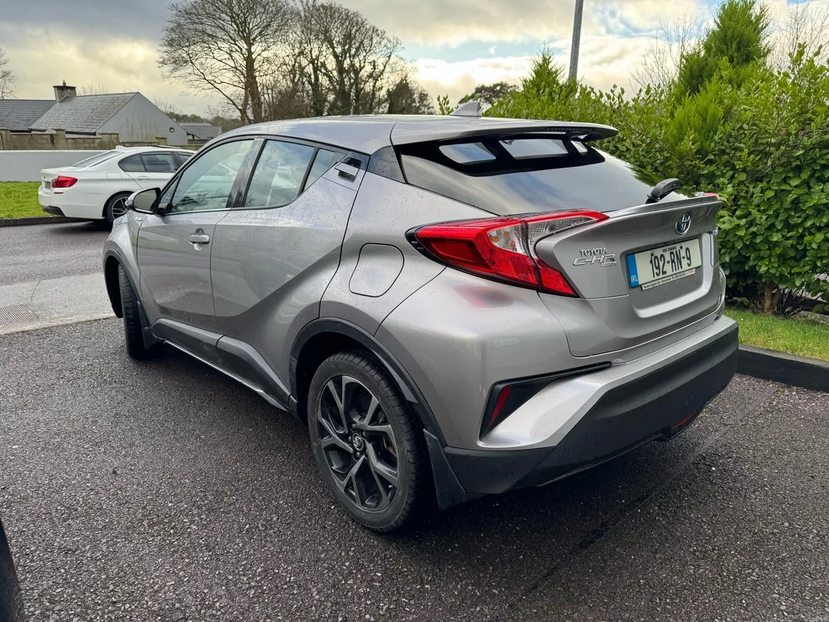Toyota C-HR Sport 1.8 Petrol Hybrid €19500 - Image 3
