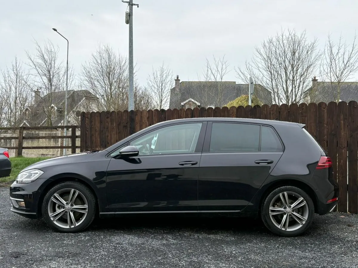 Volkswagen Golf 1.4 AUTO - LOW KMS - Image 4