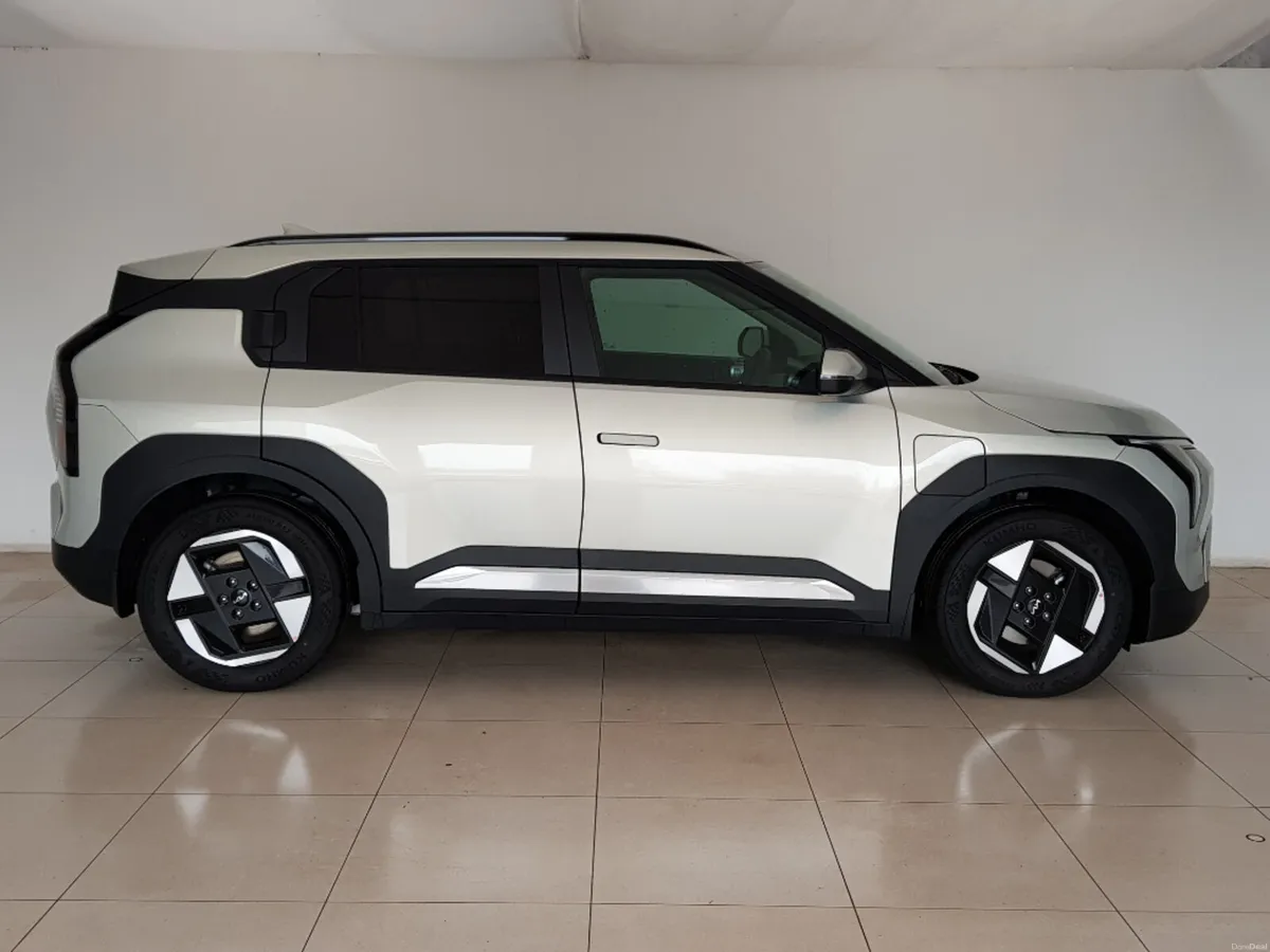Kia EV3 Earth K2 Long Range DEMO - Image 2