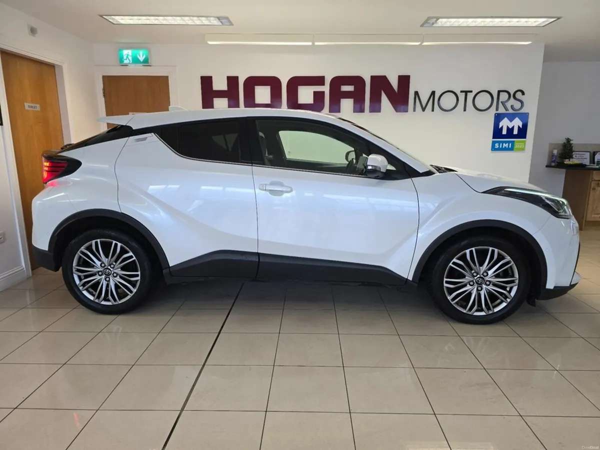 Toyota C-HR Hybrid SOL Automatic * Best Spec * - Image 3