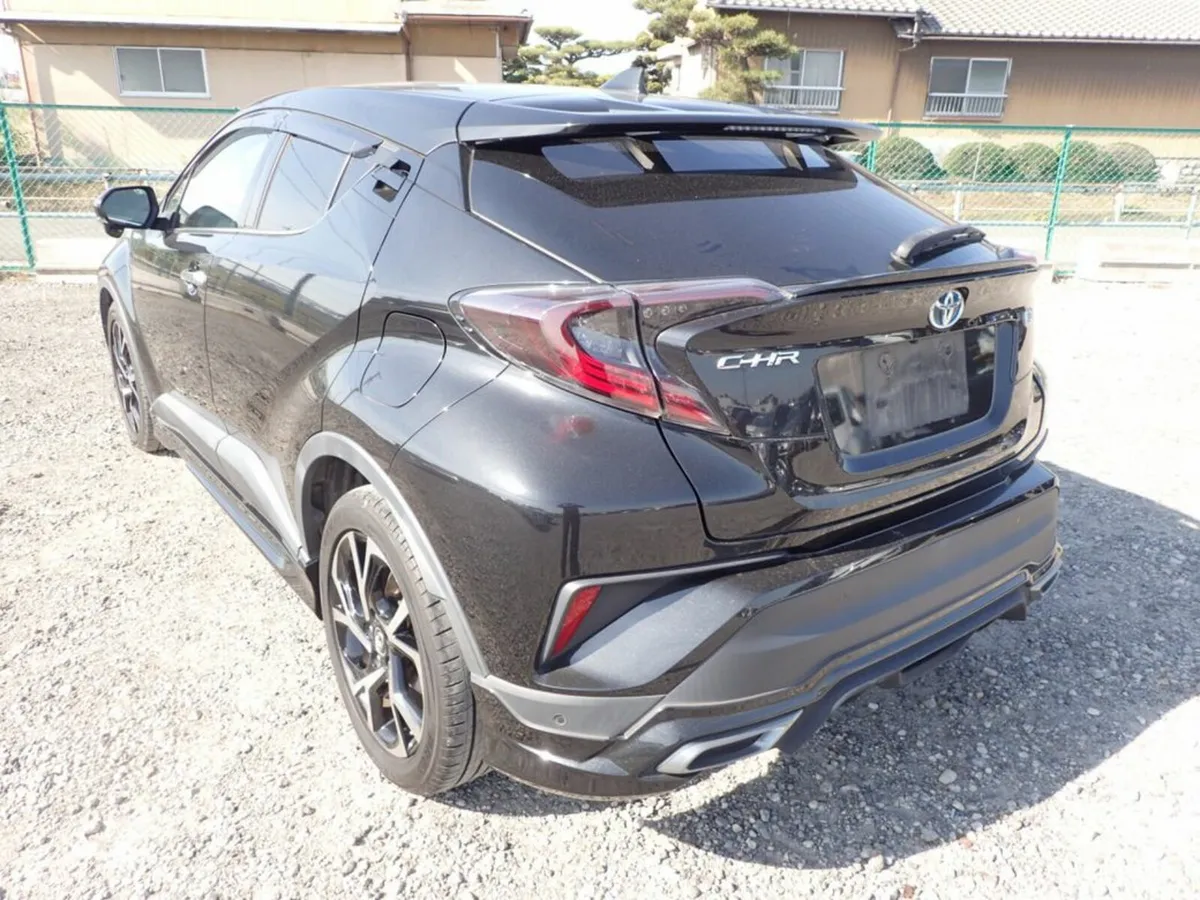 Toyota C-HR Hybrid SOL Automatic * Best Spec * - Image 4