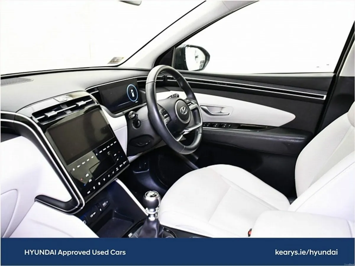 Hyundai Tucson 2WD Executive Plus - Image 5