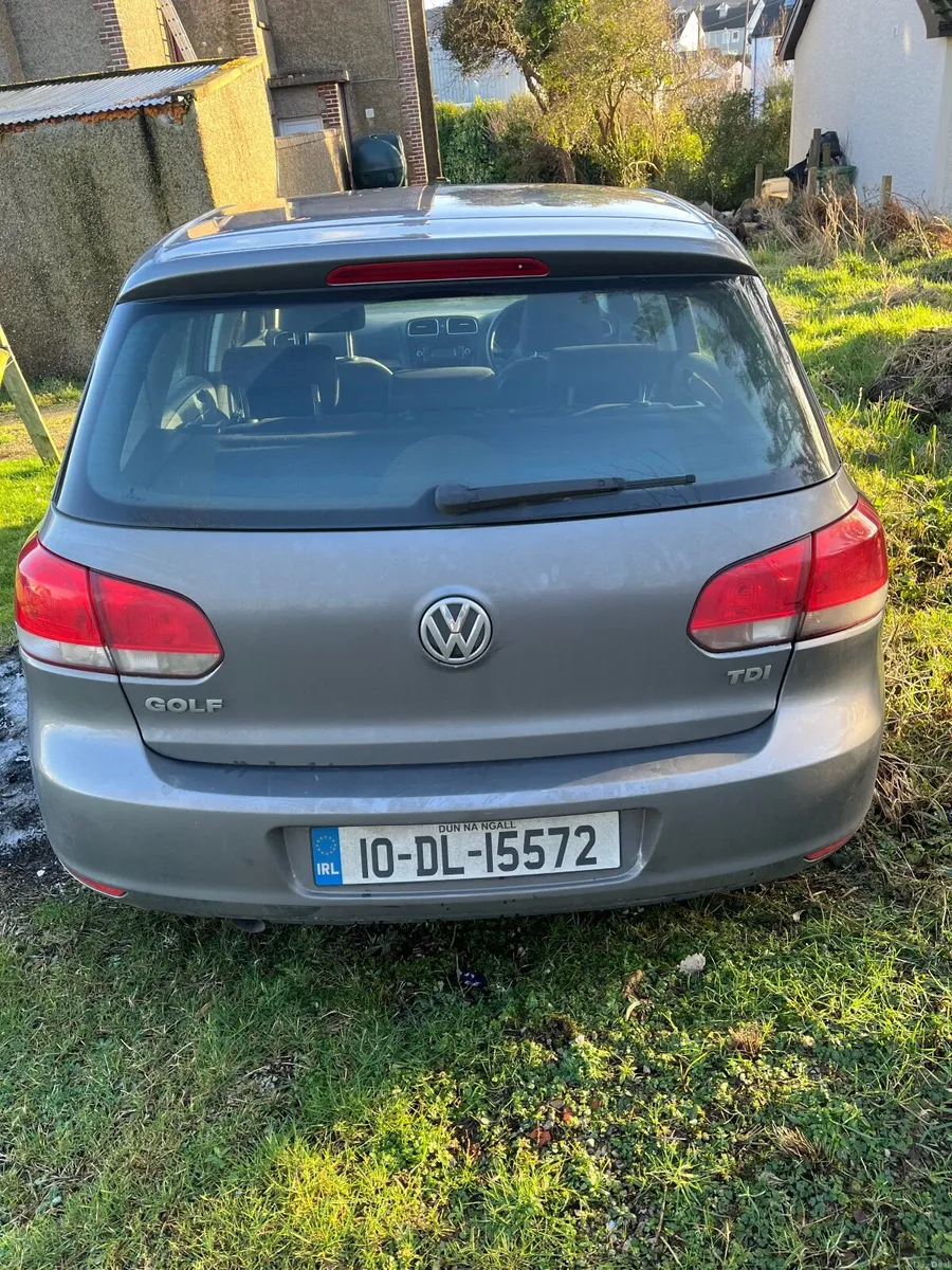 Volkswagen Golf 2010 - Image 2