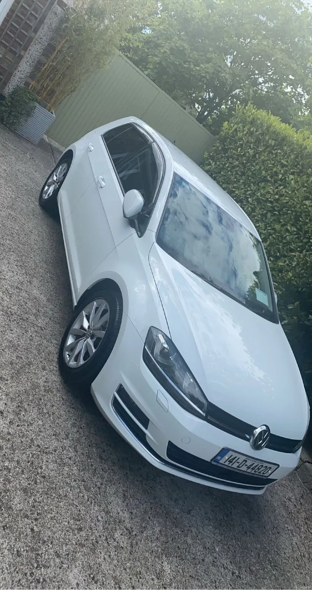 Volkswagen Golf 2014 automatic high line - Image 1