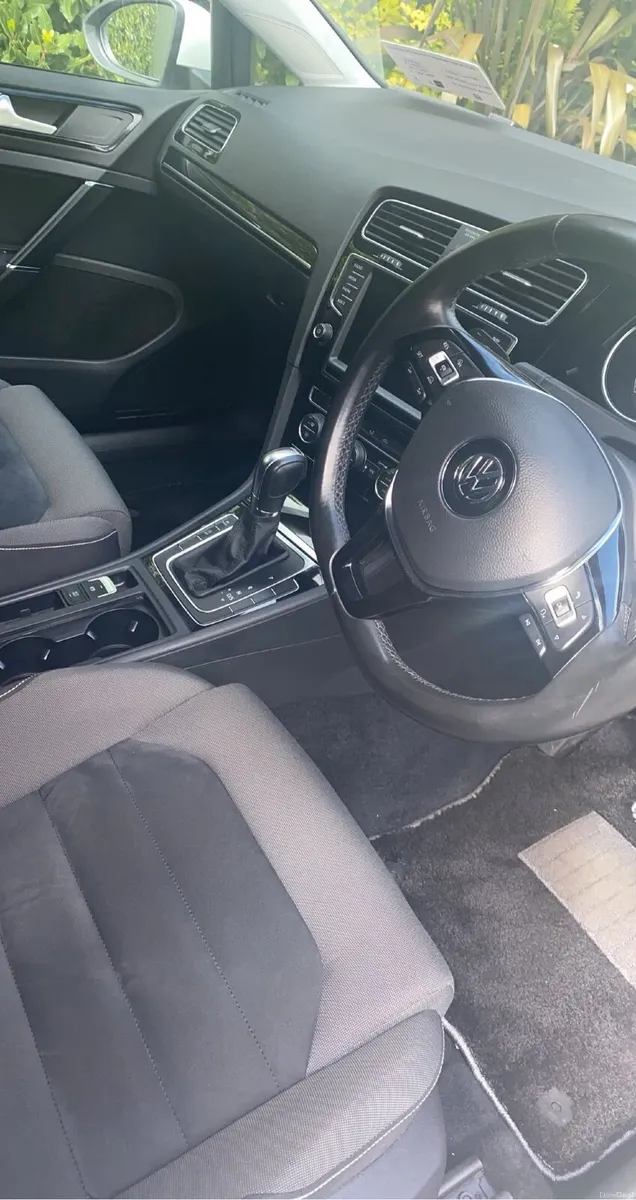 Volkswagen Golf 2014 automatic high line - Image 2