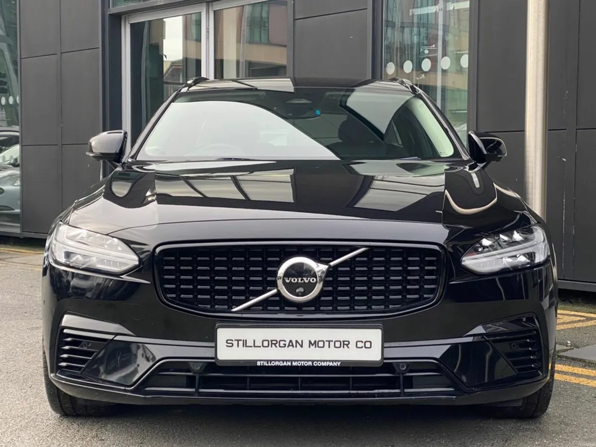 Volvo V90 T6 Dark Plus Recharge AWD Auto (PHEV) - Image 2
