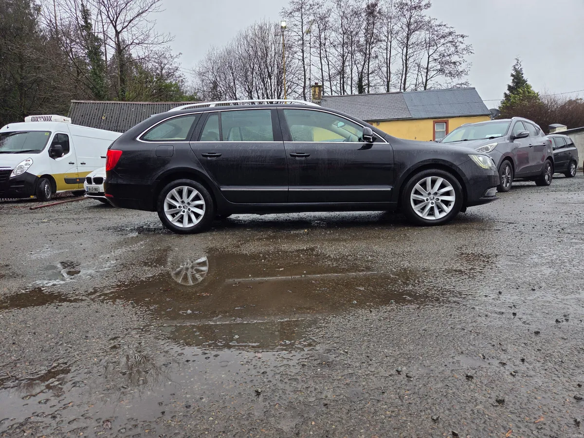 Stunning High Spec Skoda Superb Estate - Image 3