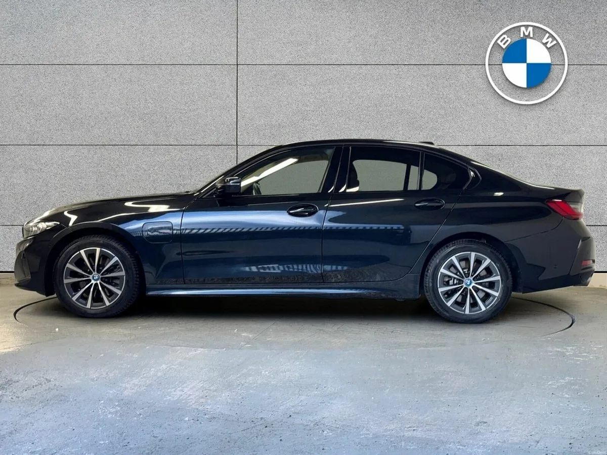 BMW 3-Series 330e Sport - Image 3