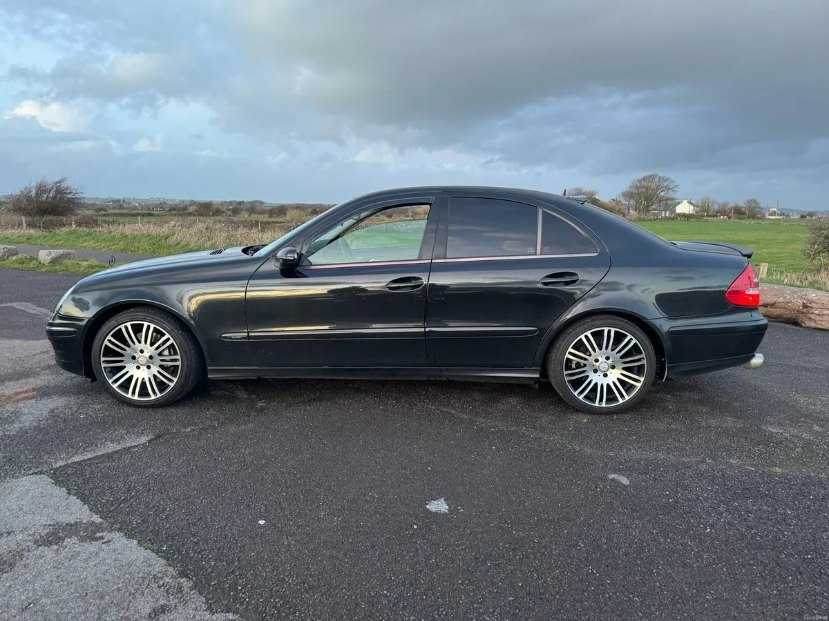Mercedes E200 Sport - Image 3