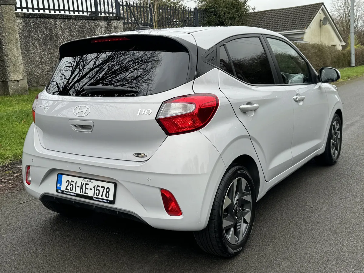 Hyundai i10 Deluxe Plus - 2025 - Image 4
