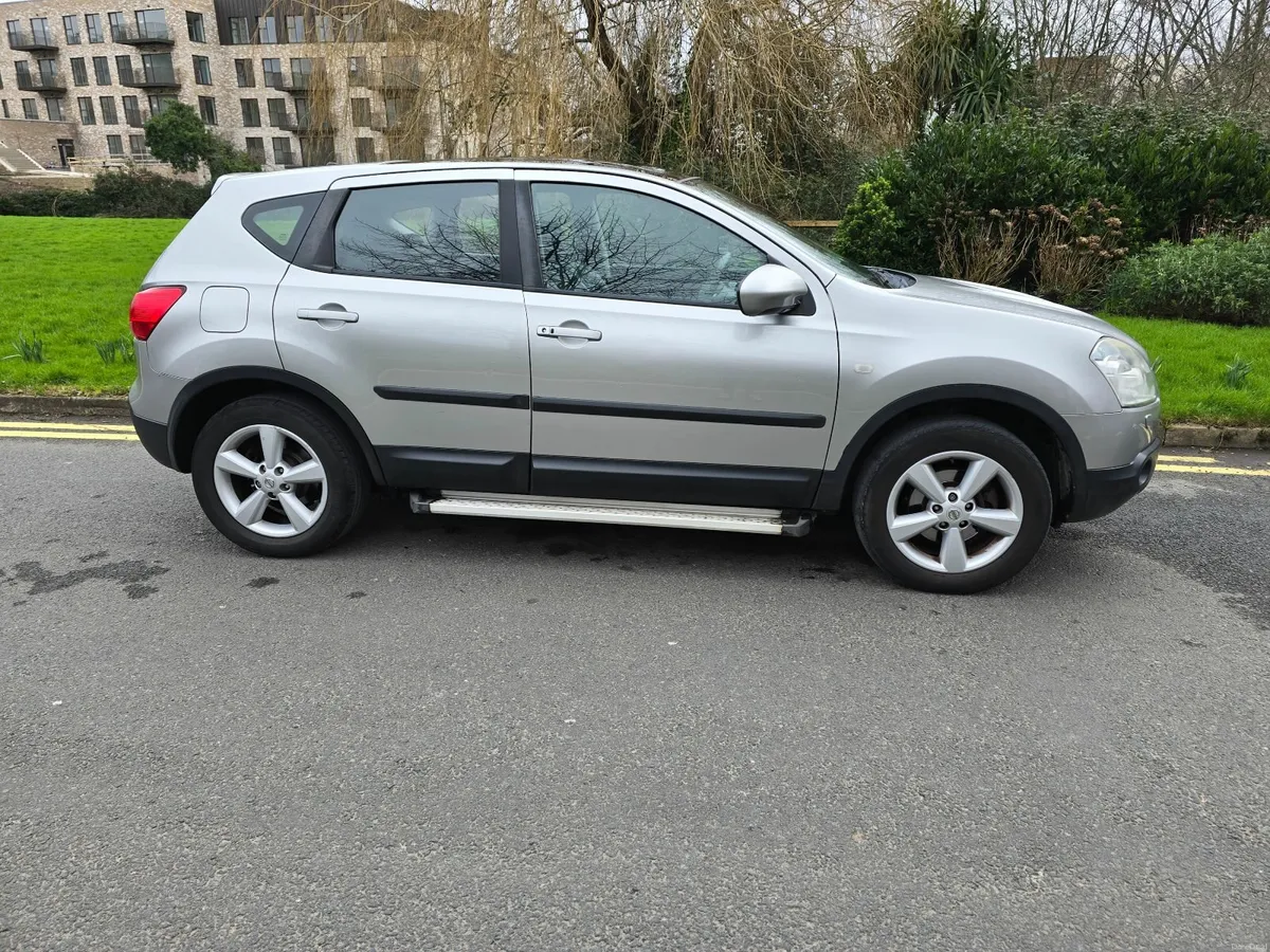 Nissan Qashqai 2008 - Image 1