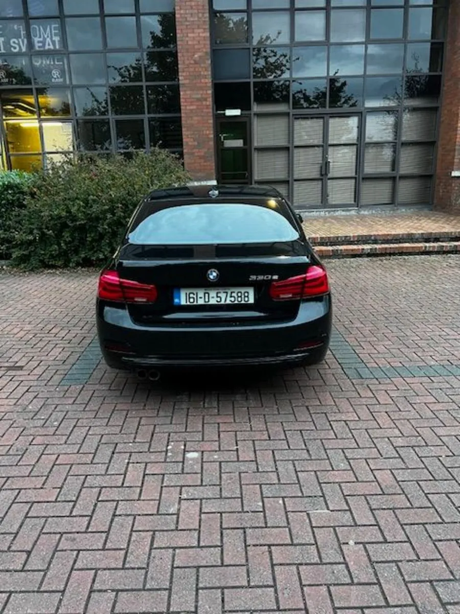 BMW 3-Series 2016 - Image 4