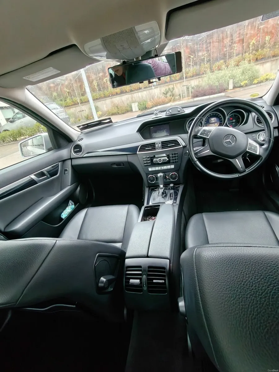 Mercedes-Benz C-Class 2012 - Image 2