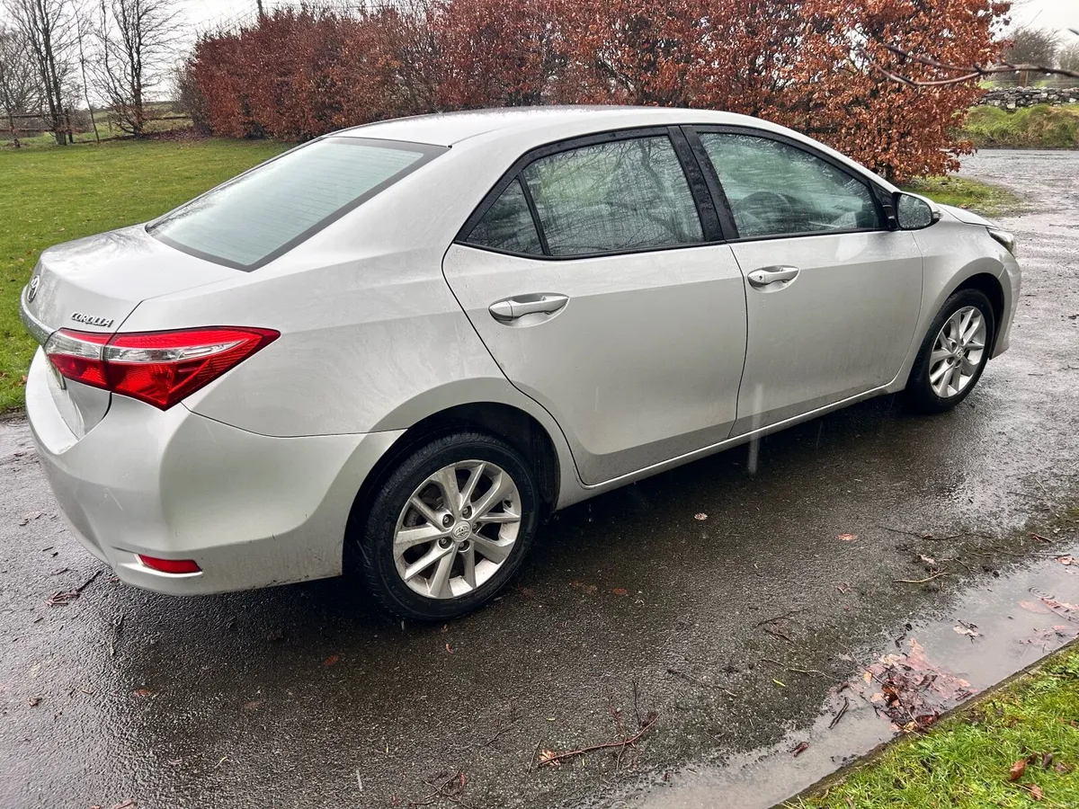 2015 Toyota Corolla 1.4 D4D Aura 4DR - Image 3