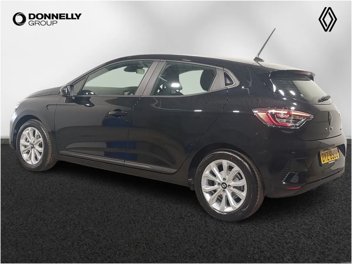 Renault Clio Hatchback Evolution - Image 2