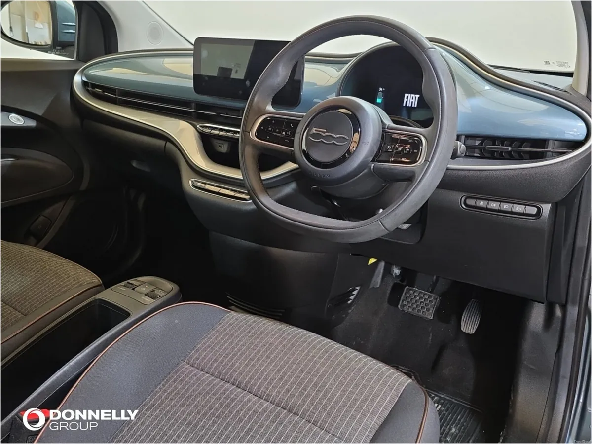 Fiat 500 Electric Hatchback Icon - Image 4