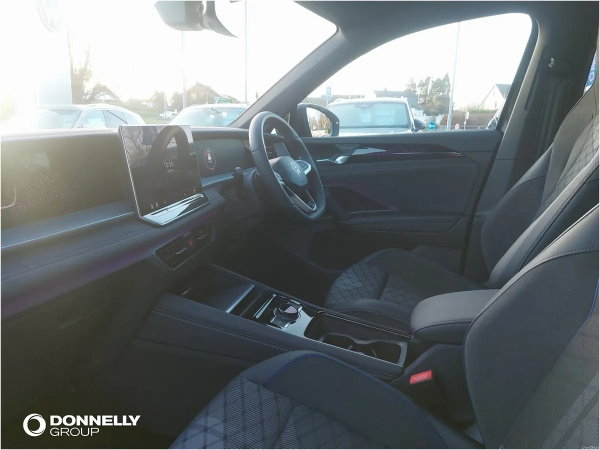 Volkswagen Tayron Diesel Estate R-Line - Image 2