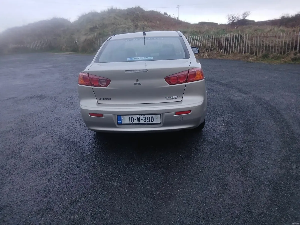 Mitsubishi Lancer 2010 - Image 4