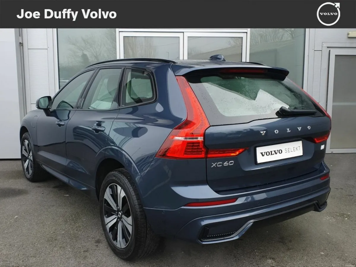 Volvo XC60 Xc60 + T6 Recharge Awd Auto  Plus  Rech - Image 2