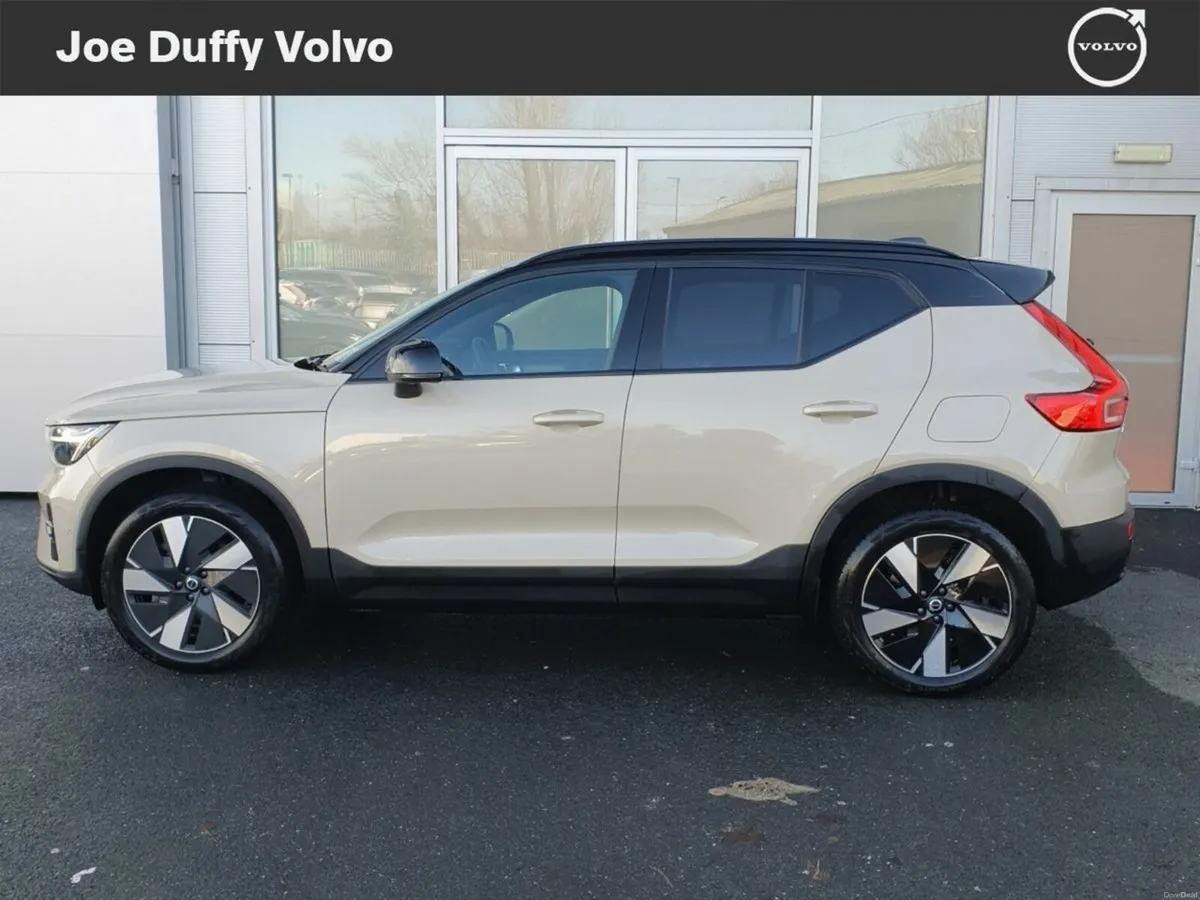 Volvo EX40 Single Motor Electric Plus - Image 4