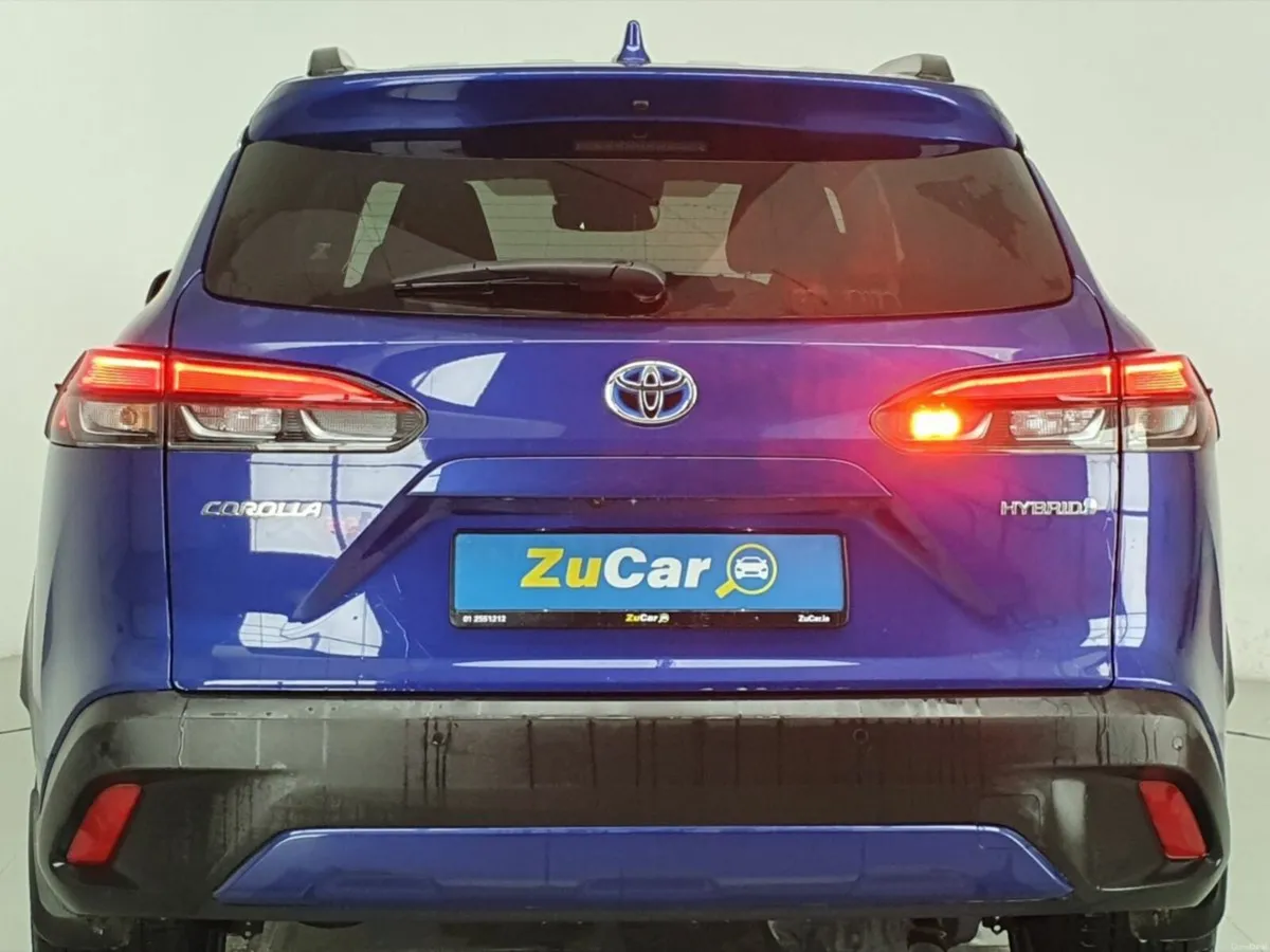 Toyota Corolla 1.8 Hybrid Luna Hatchback - Image 4