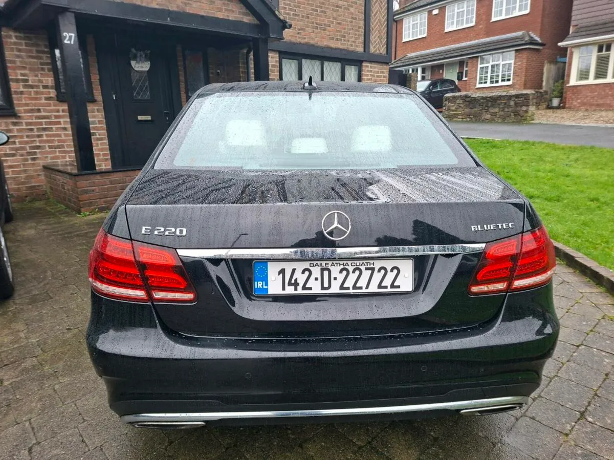 MERCEDES E220 CDI AUTOMATIC 2014 VERY CLEAN - Image 4