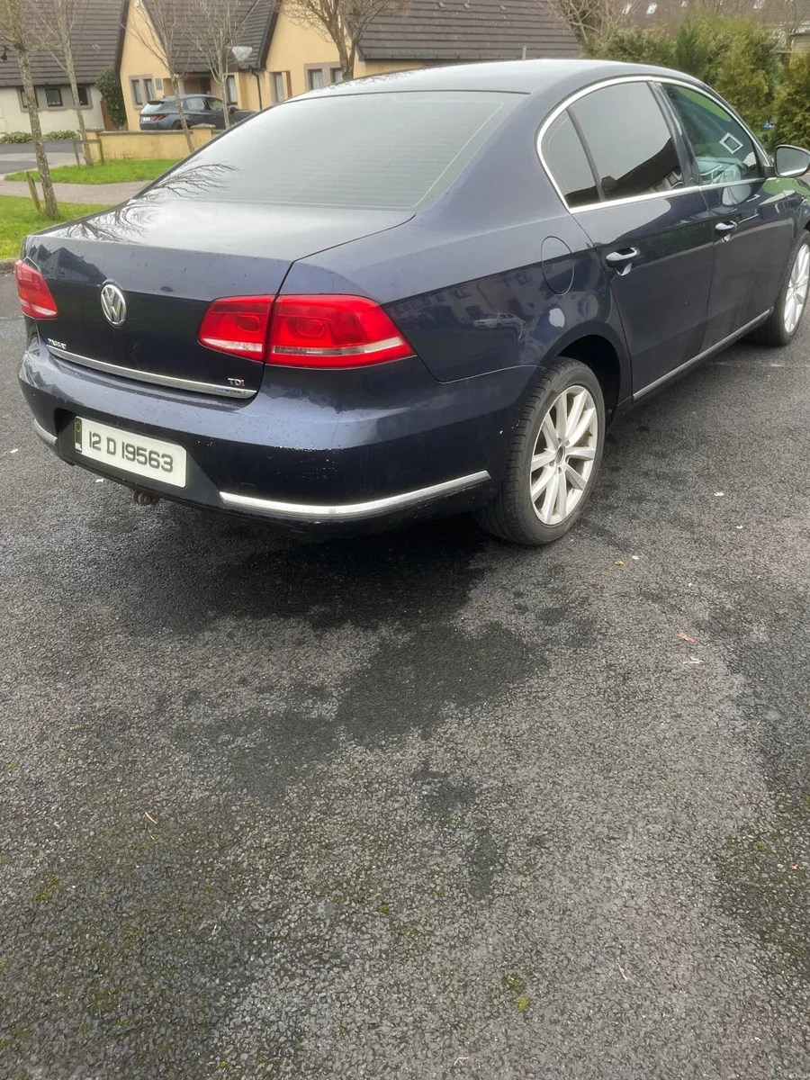 Volkswagen Passat 2012 - Image 3