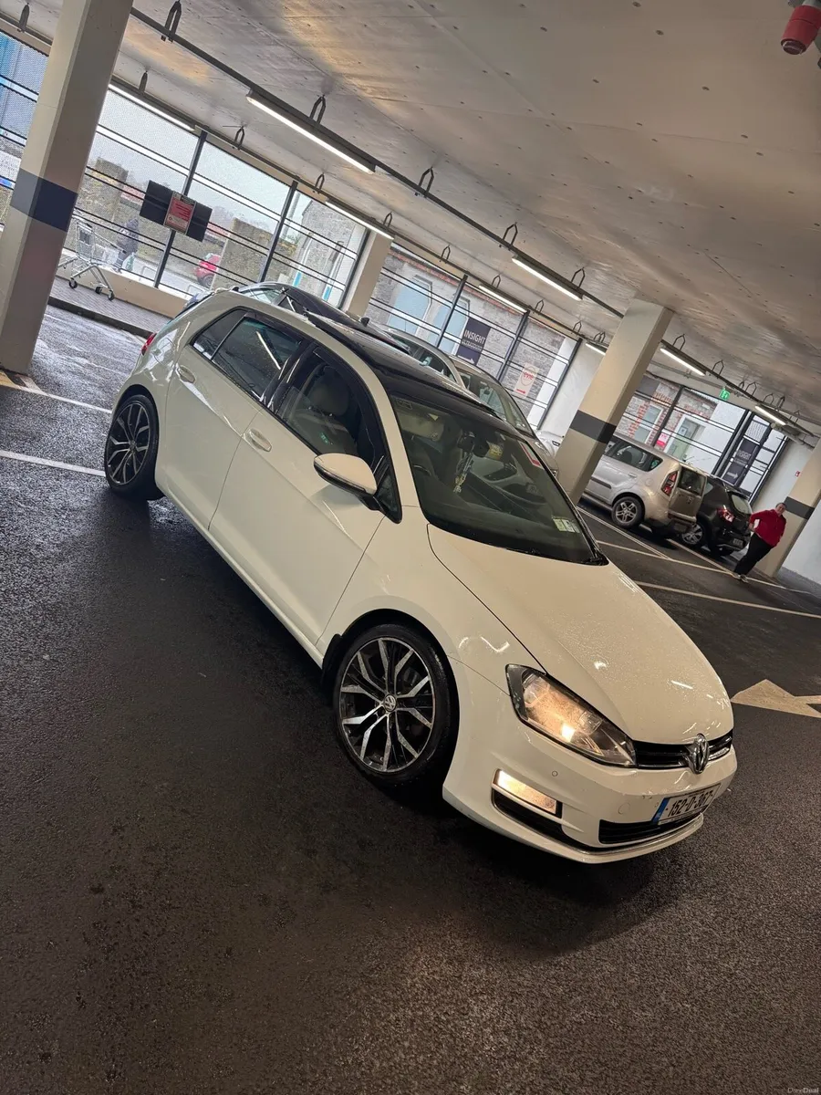2015 Highline Vw Golf - Image 1