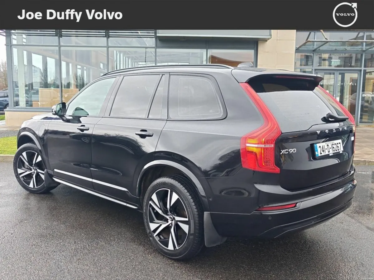 Volvo XC90 T8 PHEV 455hp Plus (Dark Theme) - Image 3