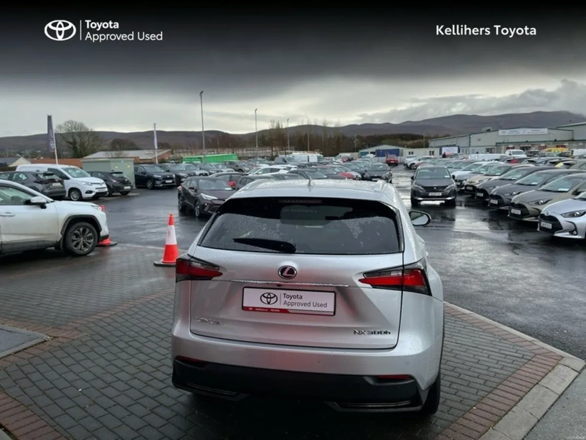 Lexus NX NX 300h Executive - Image 4