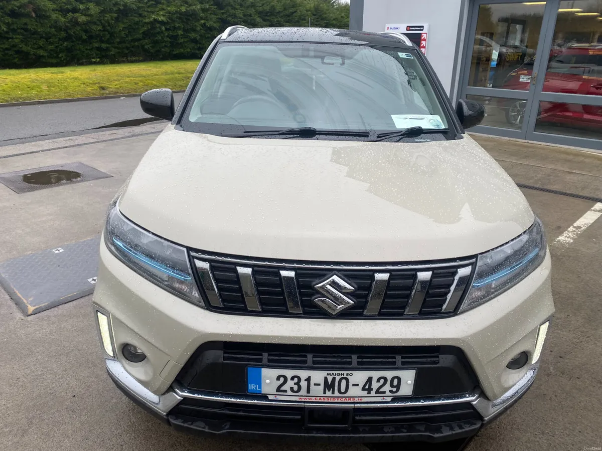 Suzuki Vitara SZT Hybrid - Image 2