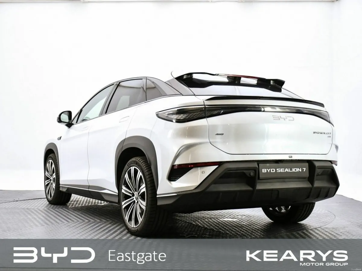 BYD SEALION 7 Excellence AWD Pan roof, heated seat - Image 6