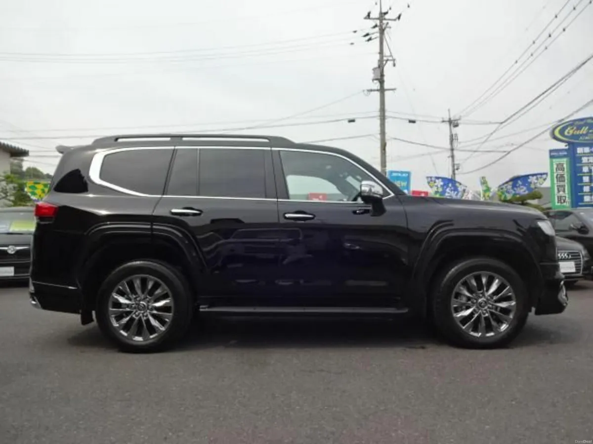 2024 Toyota Landcruiser LC300 Amazon ZX 3.3 Diesel - Image 3
