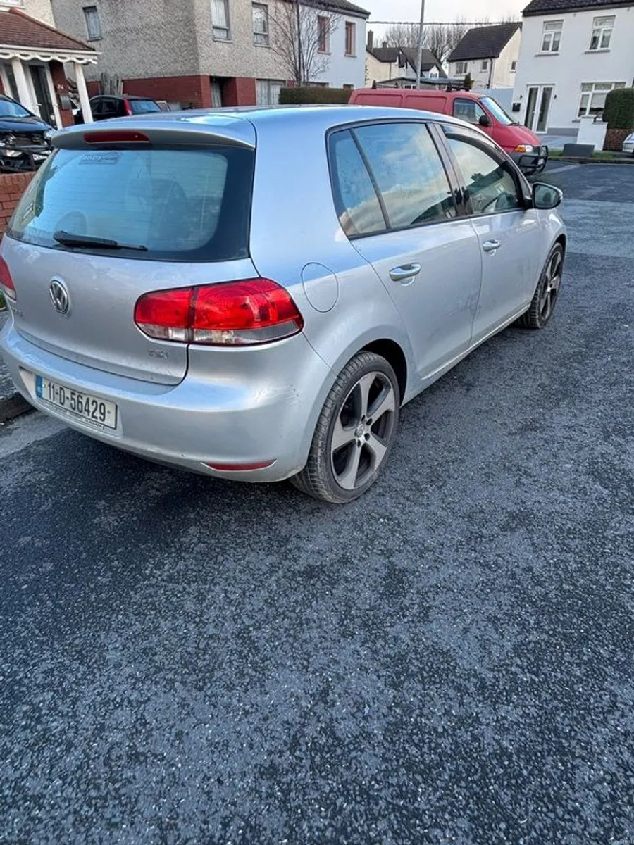 2011 Volkswagen Golf - Image 1