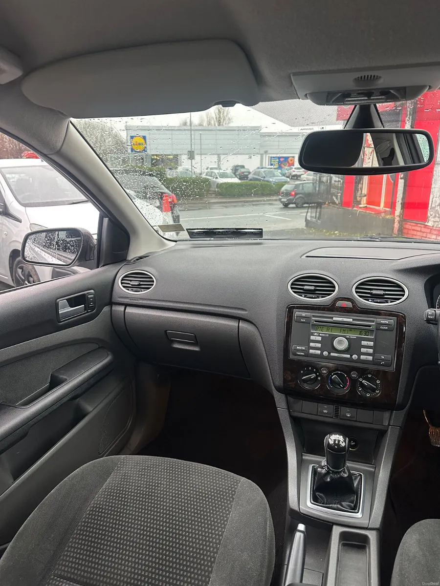 Ford Focus 1.6i Petrol NCT TAX - Image 2